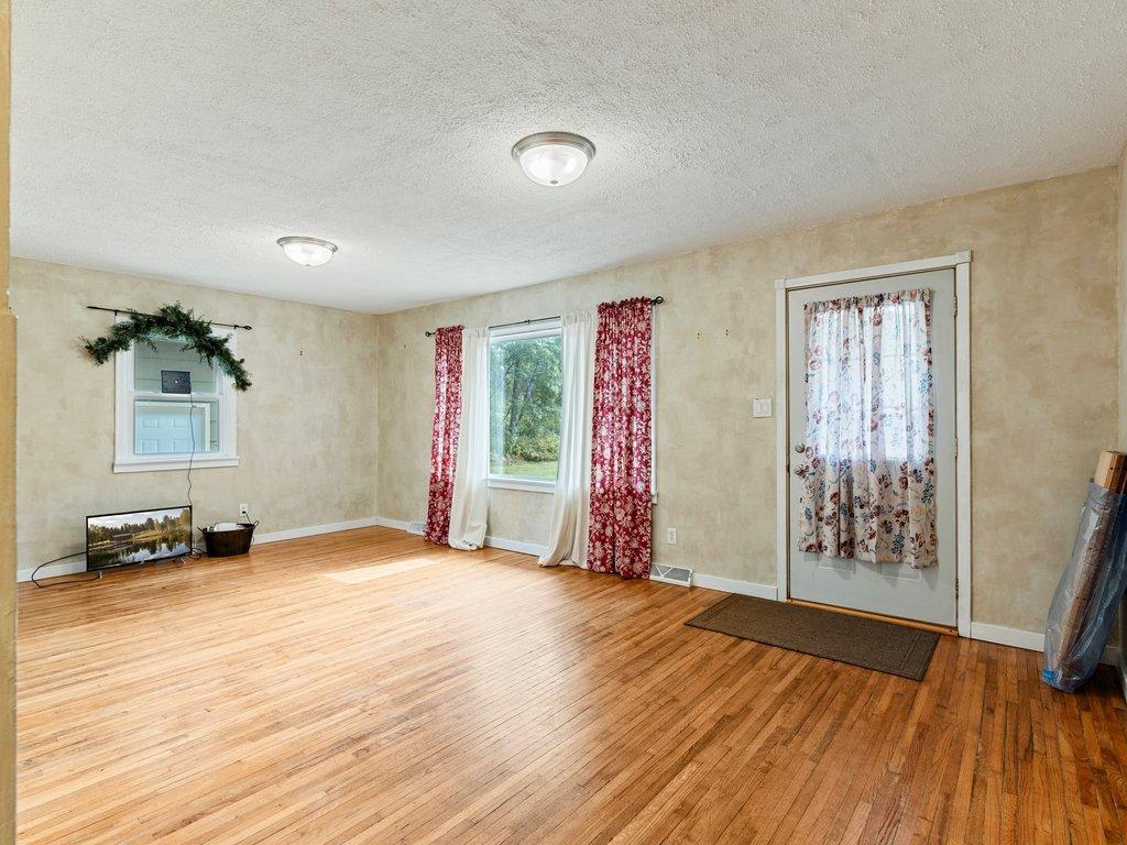 9750 Wise Road Brainerd, MN 56401 - Photo 5 of 23 Gallery Image 5