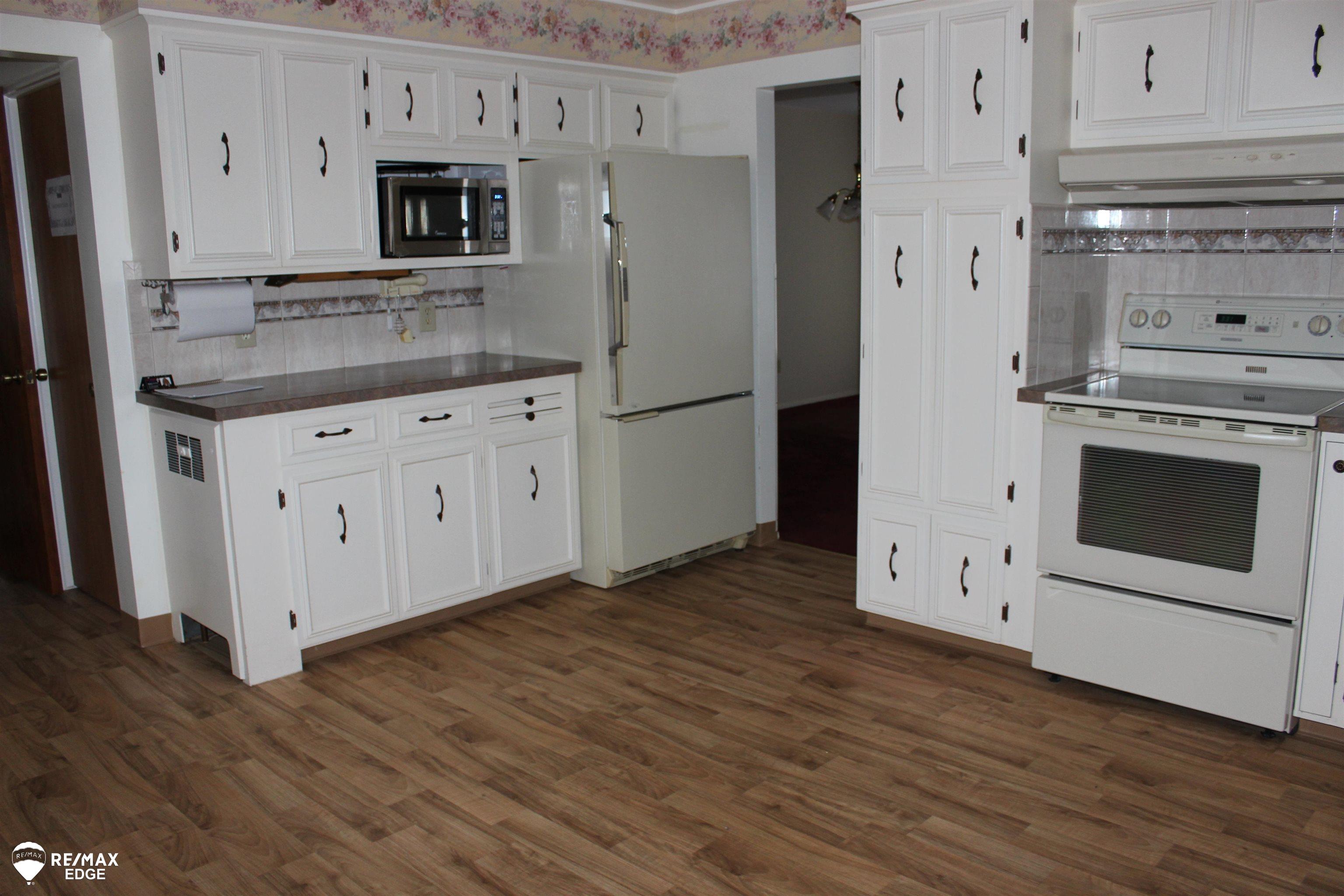 8047 North Seymour Road Flushing, MI 48433 - Photo 12 of 47 50094276-11.JPG
