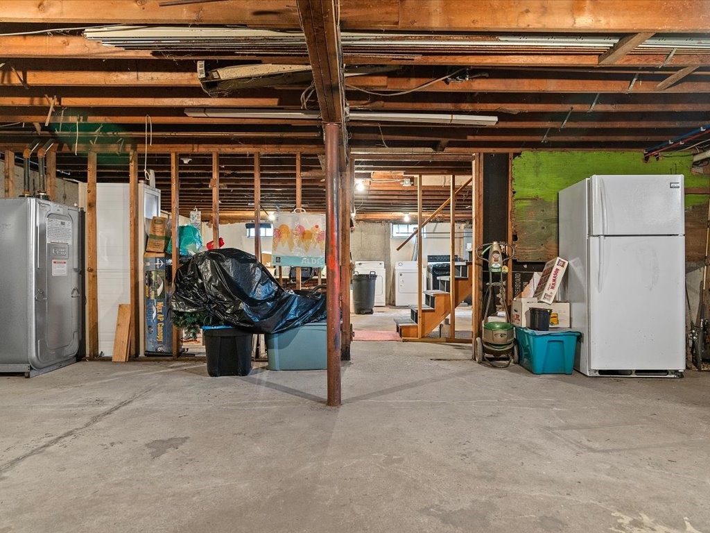 13 Lakeside Drive Westerly, RI 02891 - Photo 22 of 28