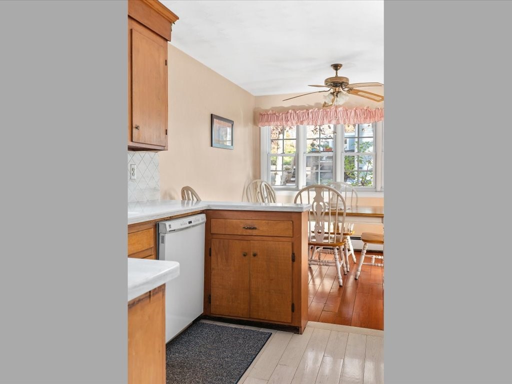 13 Lakeside Drive Westerly, RI 02891 - Photo 8 of 28