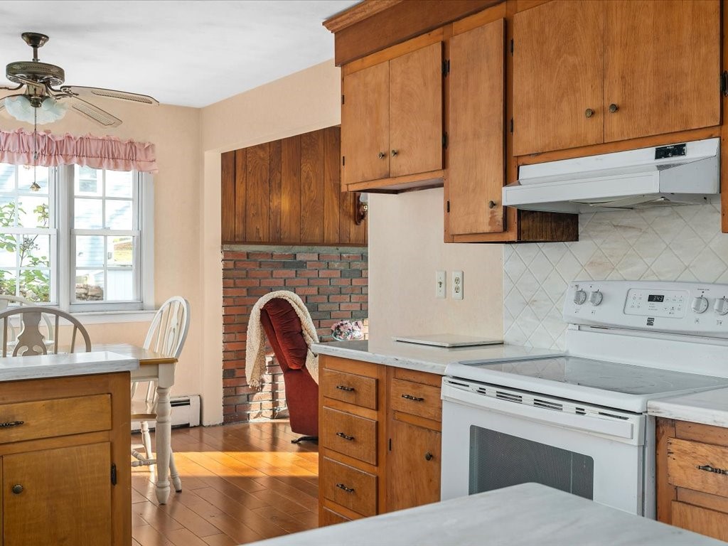 13 Lakeside Drive Westerly, RI 02891 - Photo 10 of 28