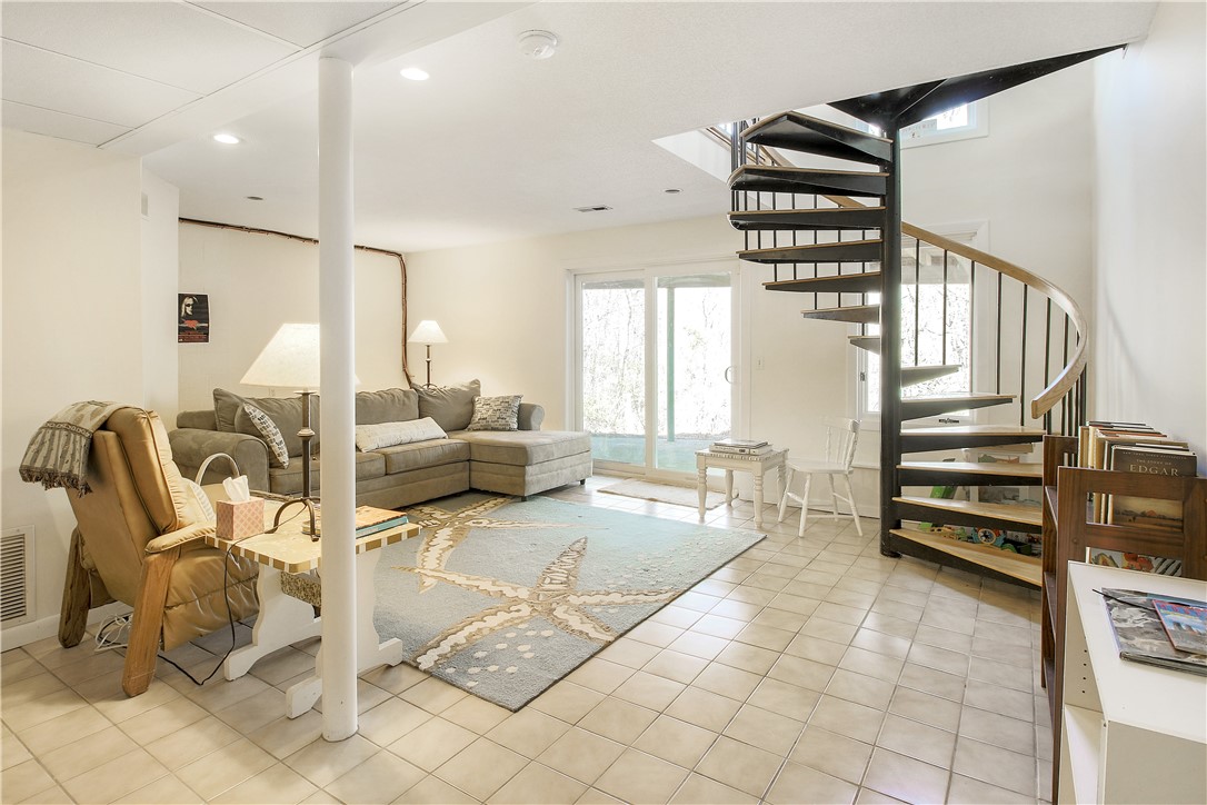 36 Cosmo Street Westerly, RI 02891 - Photo 38 of 43