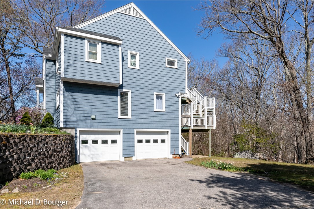 36 Cosmo Street Westerly, RI 02891 - Photo 4 of 43