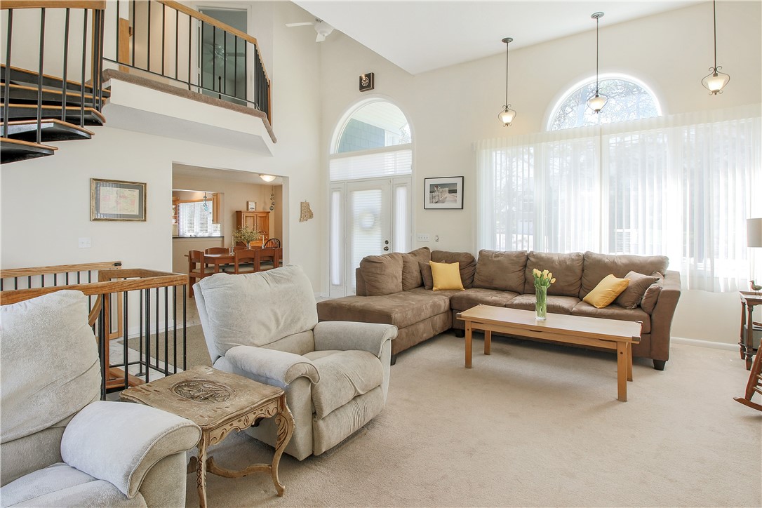 36 Cosmo Street Westerly, RI 02891 - Photo 5 of 43