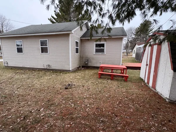 $109,900 | 112 West 11th Street, Evart, MI 49631