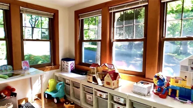 $3,800 | 8 Dunedin Road, Wellesley, MA 02481