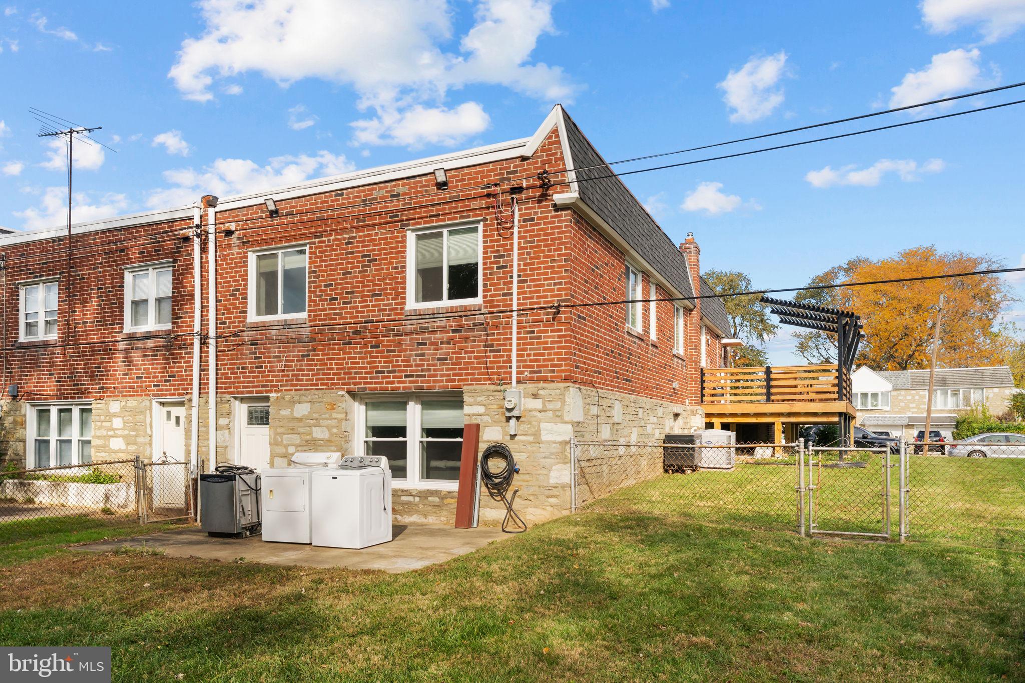 9975 Woodfern Road Philadelphia, PA 19115 - Photo 32 of 35