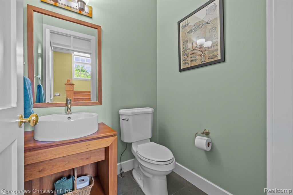 1041 Greentree Road Bloomfield Hills, MI 48304 - Photo 20 of 70