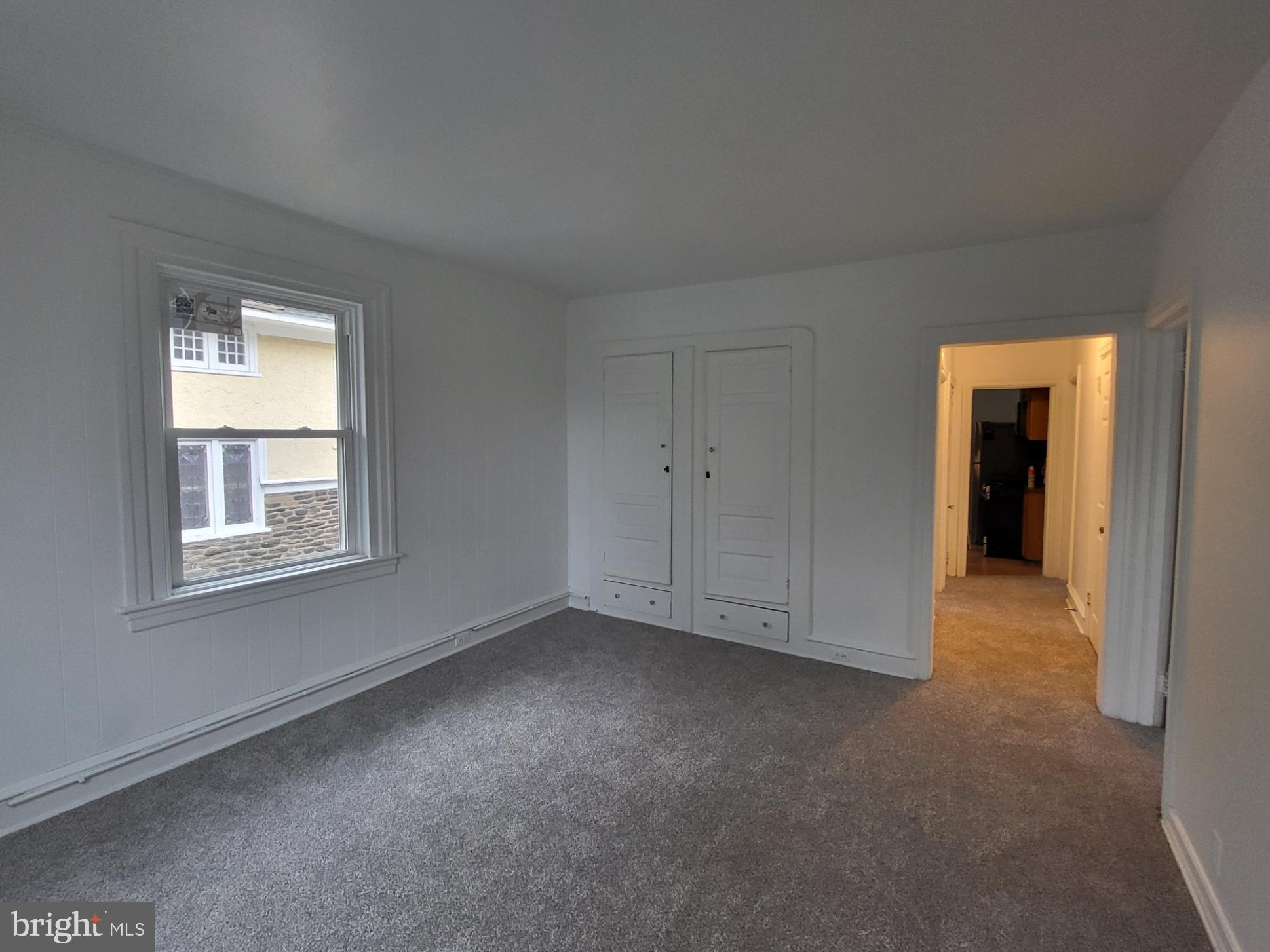 15 Tenby Road Havertown, PA 19083 - Photo 7 of 14 Living room