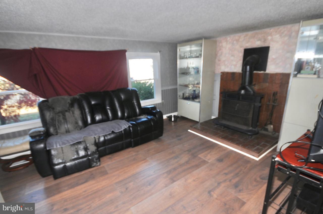 524 Hirsch Avenue Runnemede, NJ 08078 - Photo 5 of 34