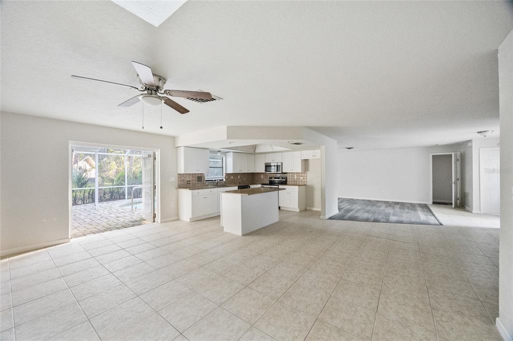 4369 Marine Parkway New Port Richey, FL 34652 - Photo 11 of 28