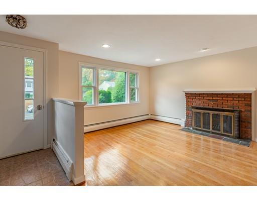 34 Smith Road Randolph, MA 02368 - Photo 3 of 31 Gallery Image 3
