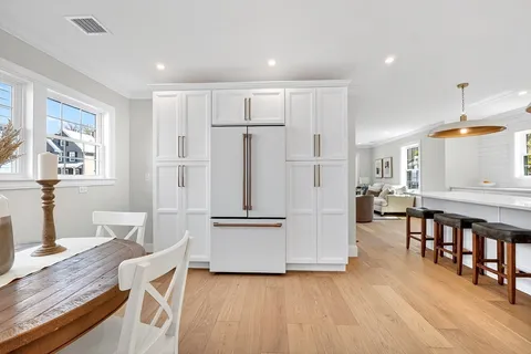 $989,900 | 1078 Main Street, Melrose, MA 02176