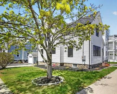 $989,900 | 1078 Main Street, Melrose, MA 02176