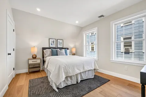 $989,900 | 1078 Main Street, Melrose, MA 02176
