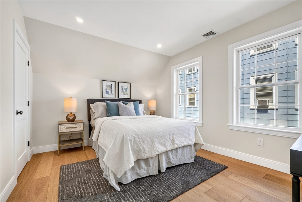 1078 Main Street Melrose, MA 02176 - Photo 24 of 39