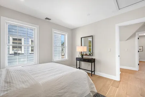 $989,900 | 1078 Main Street, Melrose, MA 02176