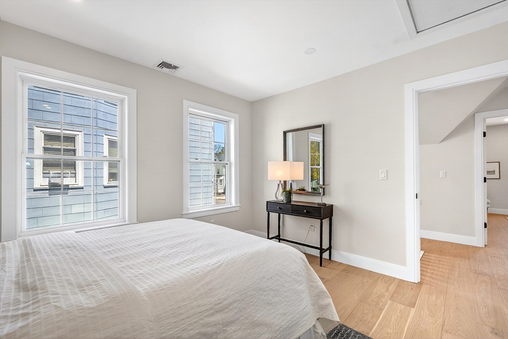 1078 Main Street Melrose, MA 02176 - Photo 26 of 39
