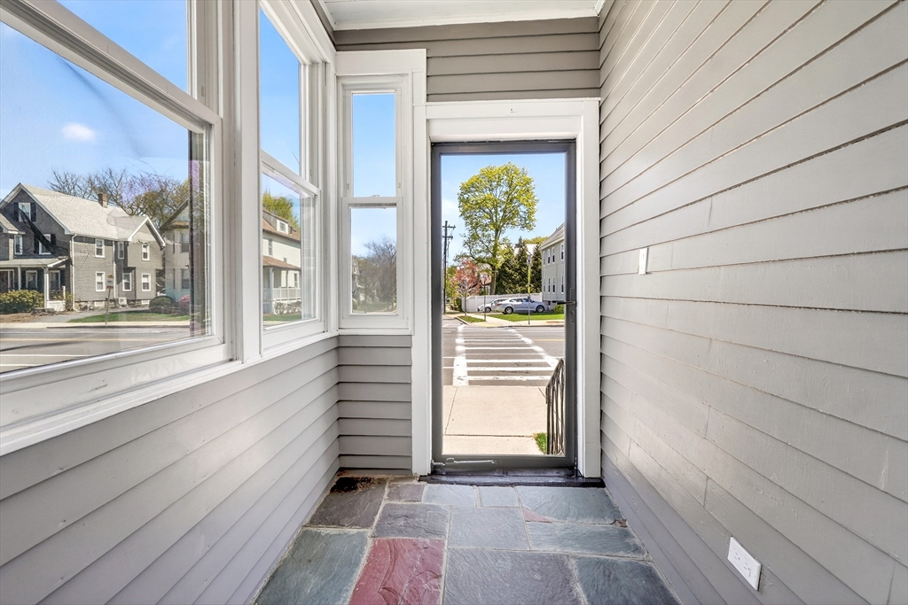 1078 Main Street Melrose, MA 02176 - Photo 4 of 39