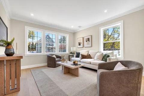 $989,900 | 1078 Main Street, Melrose, MA 02176