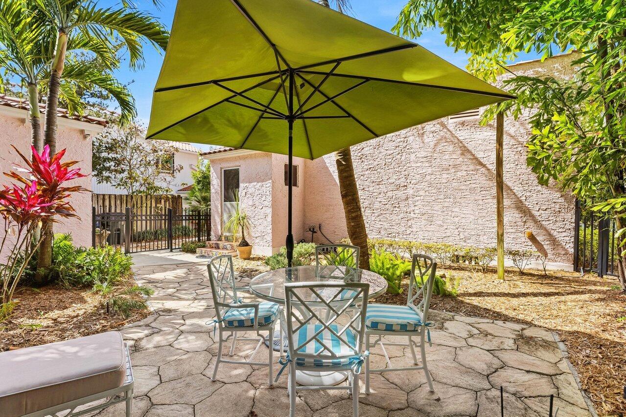 217 Coconut Avenue Stuart, FL 34996 - Photo 29 of 30 028-217CoconutAvenue-Stuart-FL-34996-SMA