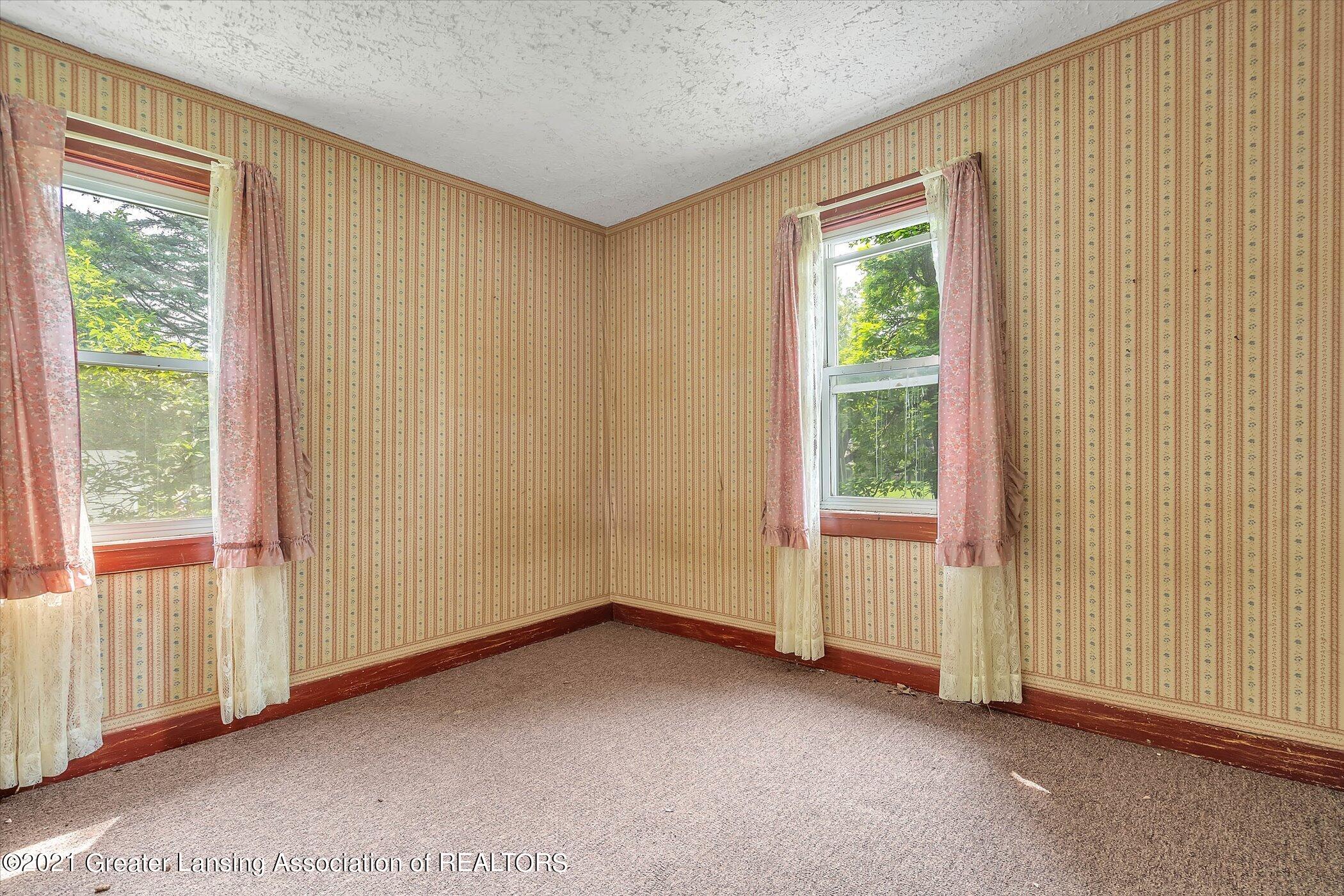 10427 Plains Road Eaton Rapids, MI 48827 - Photo 9 of 22 09-10427 Plains Rd-WindowStill-Real-Esta