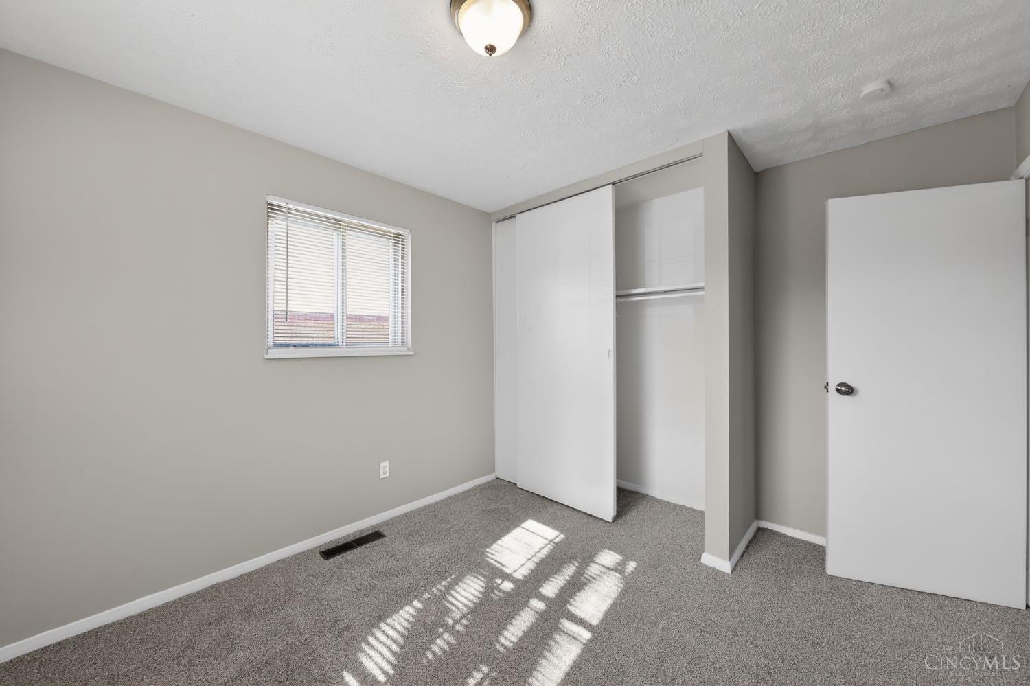 1854 Windmill Way Cincinnati, OH 45240 - Photo 16 of 33