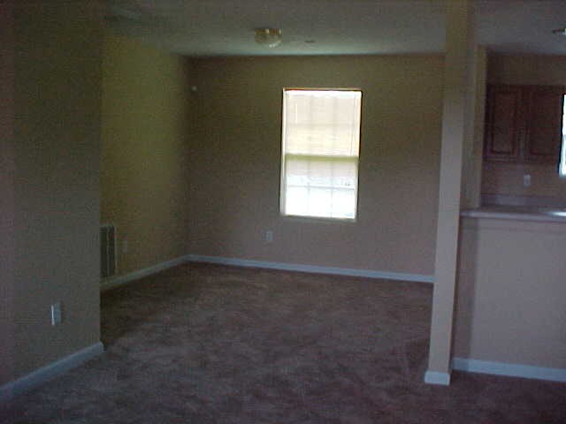 657 Bill Pearson Road Woodruff, SC 29388 - Photo 4 of 8