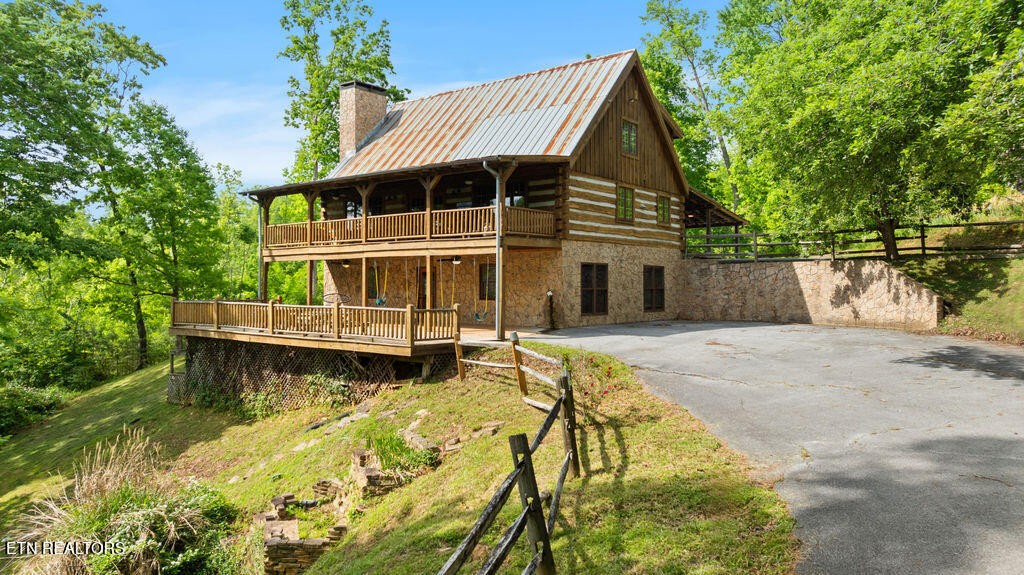 302 Beech Branch Road Gatlinburg, TN 37738 - Photo 1 of 40