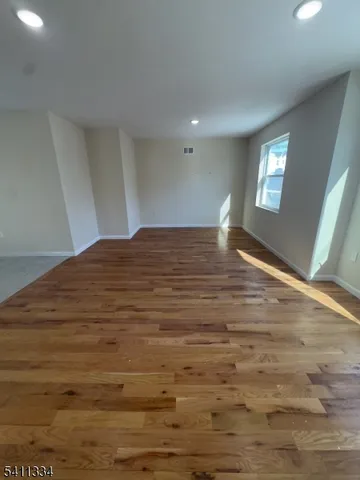 $2,850 | 487 South 18th Street, Unit 2, Newark, NJ 07103