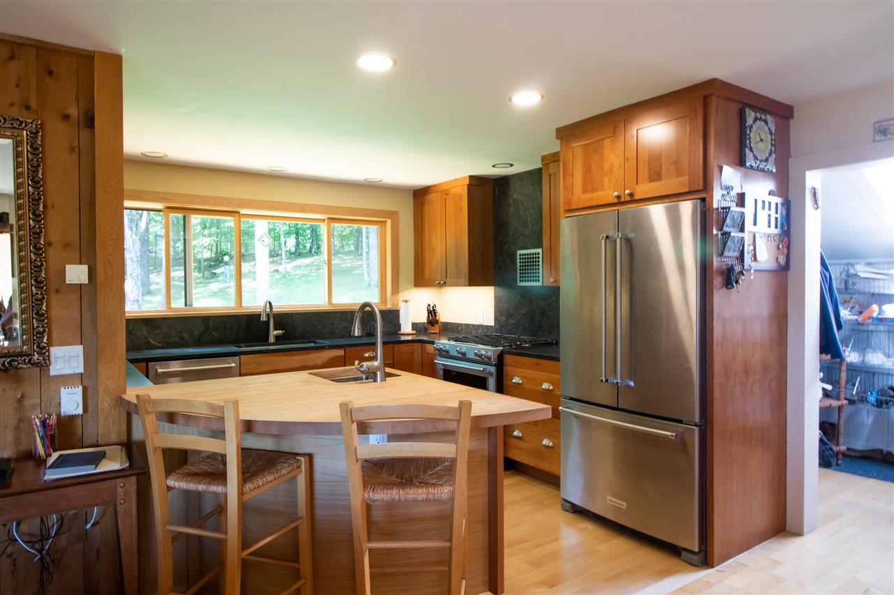 392 Dogford Road Hanover, NH 03750 - Photo 4 of 12