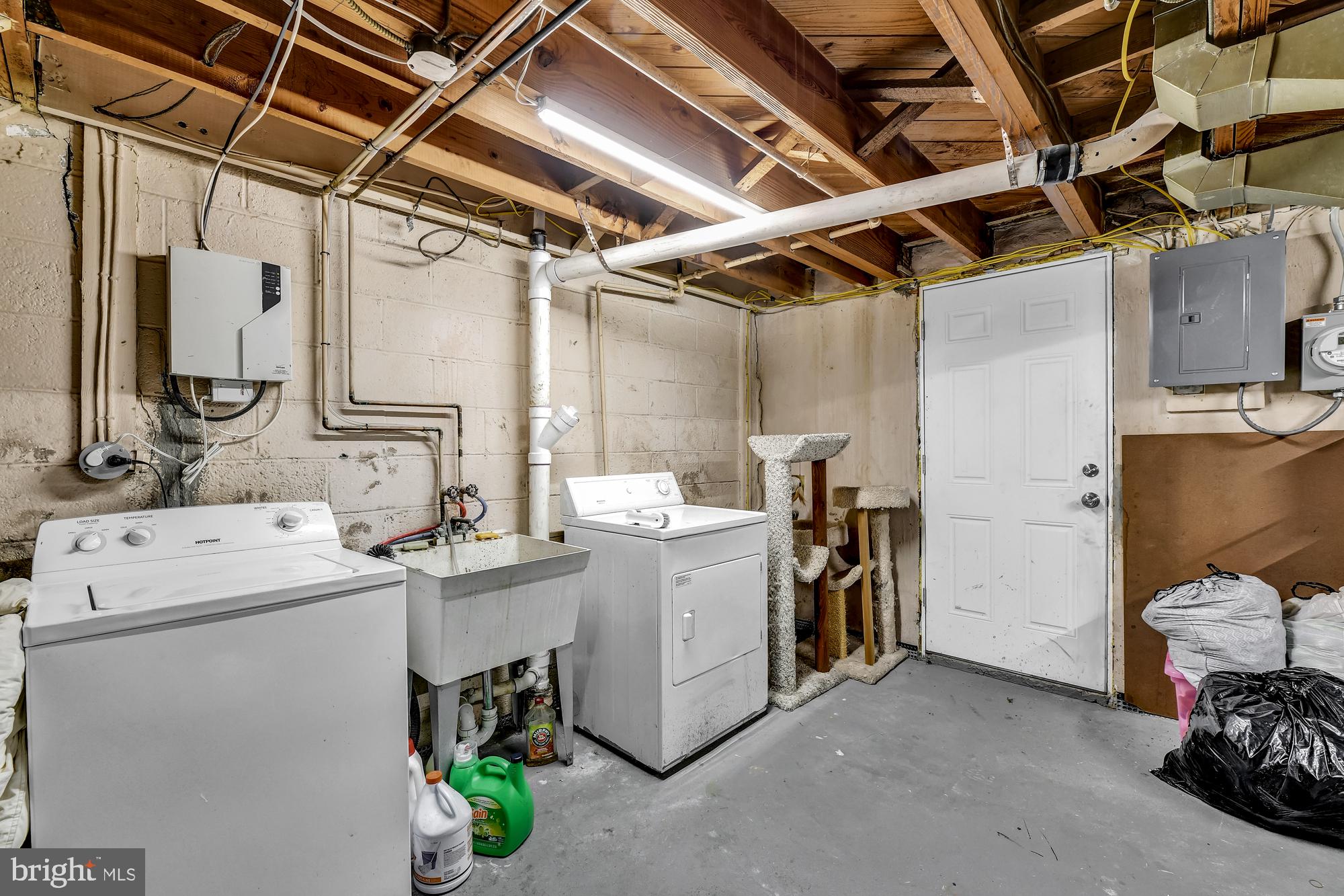1019 Downton Road Baltimore, MD 21227 - Photo 23 of 28 Gallery Image 23