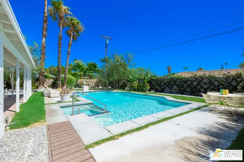 $785,000 | 2405 East Francis Drive, Palm Springs, CA 92262