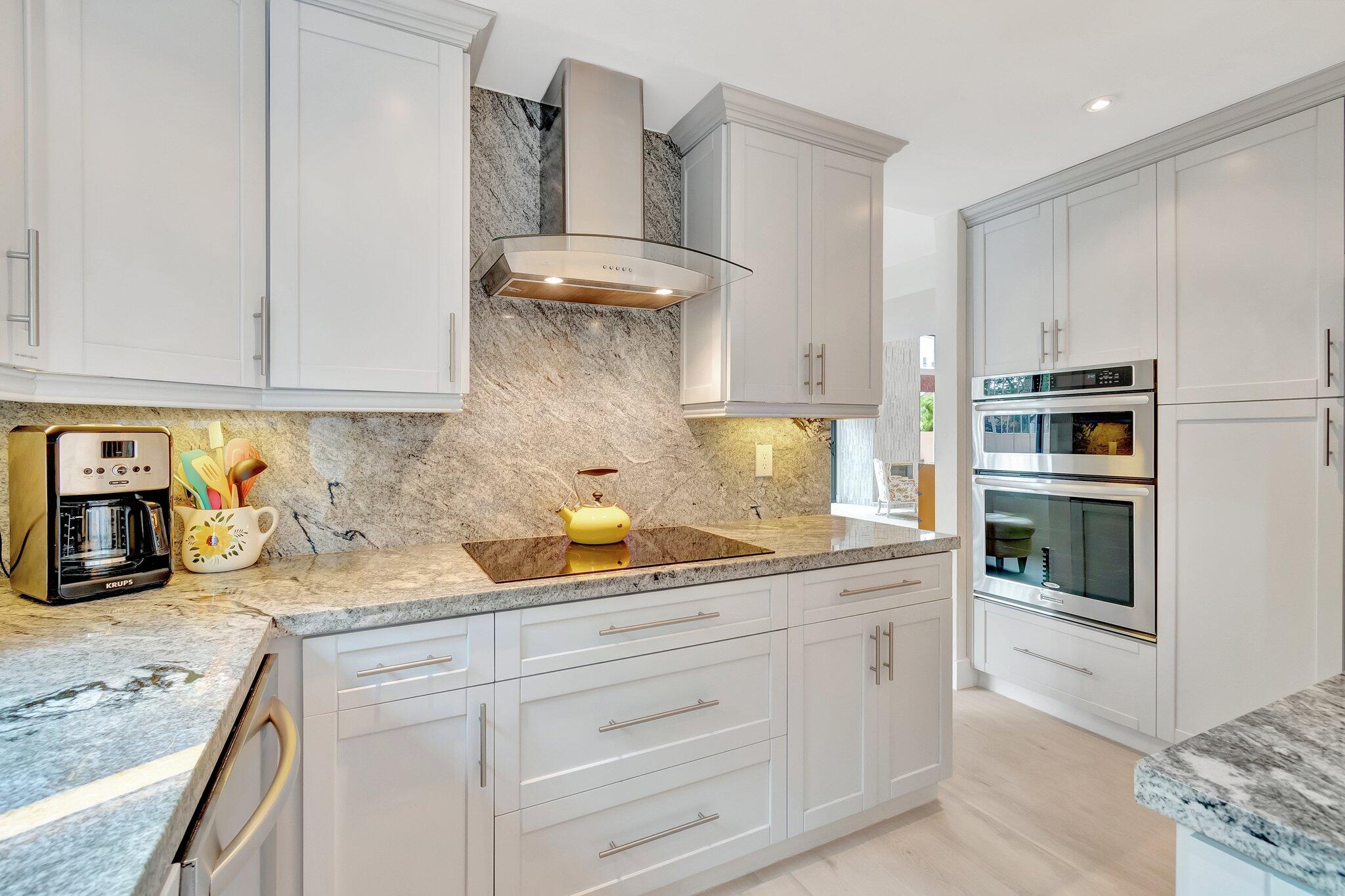 6427 Via Rosa Boca Raton, FL 33433 - Photo 14 of 80 Kitchen / Electric Stove