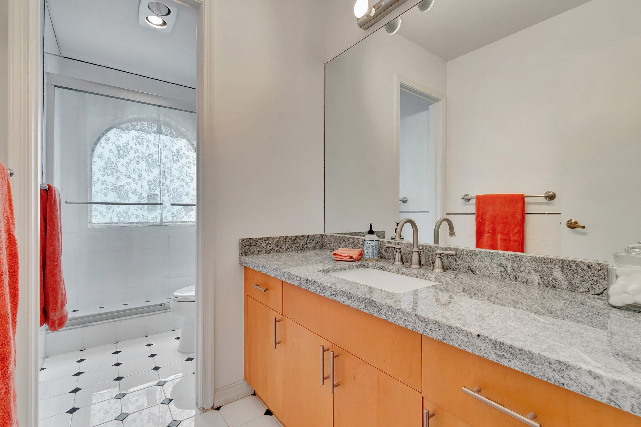 6427 Via Rosa Boca Raton, FL 33433 - Photo 57 of 80 2nd Bathroom