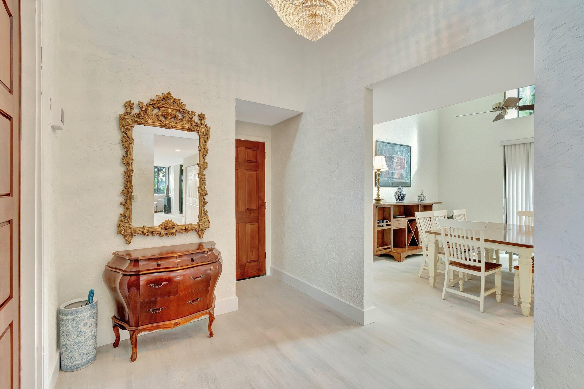 6427 Via Rosa Boca Raton, FL 33433 - Photo 6 of 80 Main Hallway