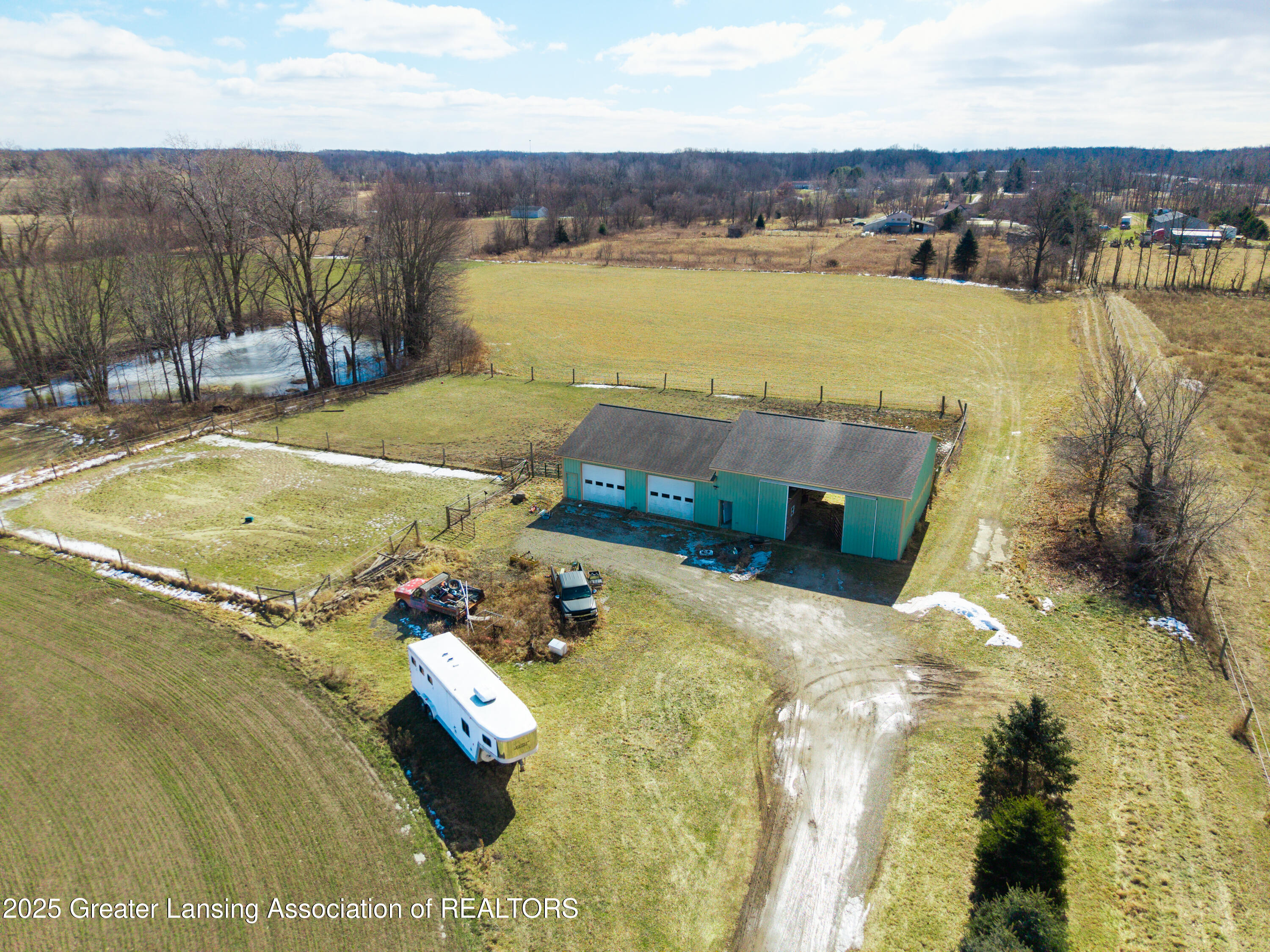 9687 Mason Road Fowlerville, MI 48836 - Photo 7 of 11 DJI_20250301123743_0108_D