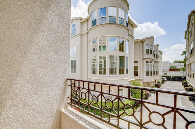 $3,500 | 1515 Hyde Park Boulevard, Unit 32, Houston, TX 77006