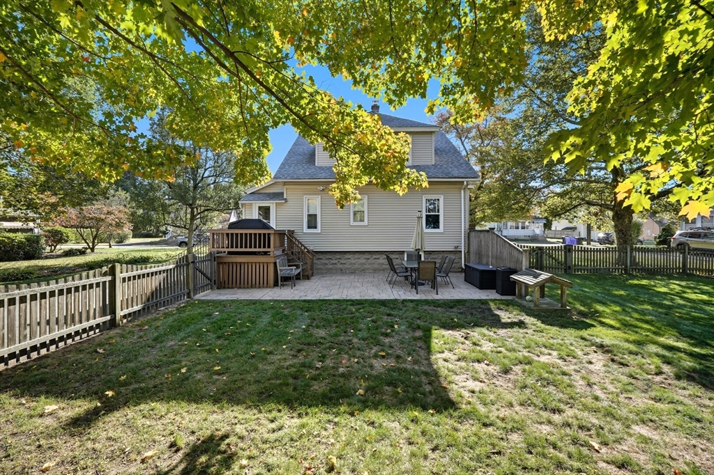30 Athol Street Springfield, MA 01107 - Photo 28 of 38 a front view of a house with garden