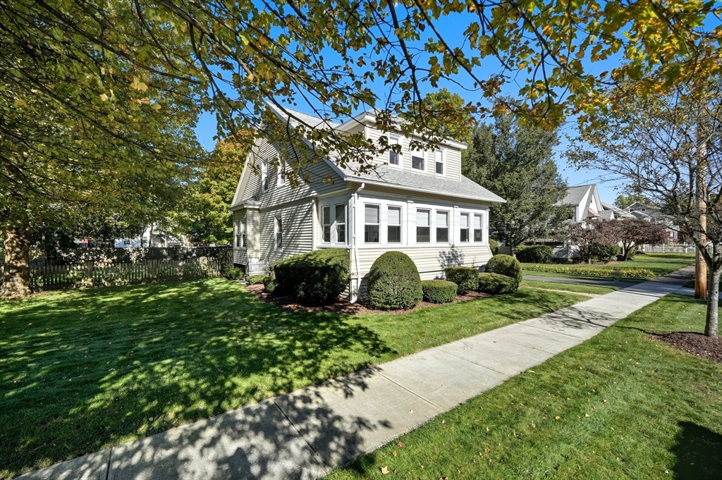30 Athol Street Springfield, MA 01107 - Photo 32 of 38 a view of a house with a yard