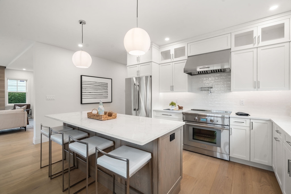 33 Dickson Avenue Arlington, MA 02474 - Photo 11 of 34