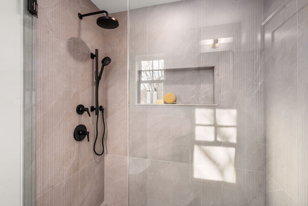 33 Dickson Avenue Arlington, MA 02474 - Photo 20 of 34