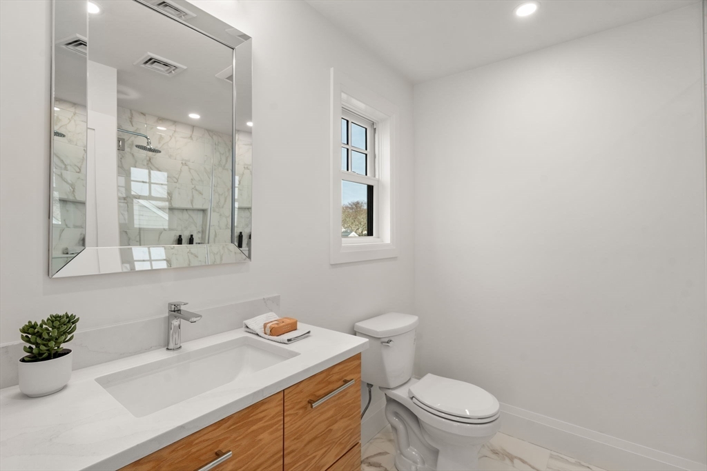 33 Dickson Avenue Arlington, MA 02474 - Photo 22 of 34