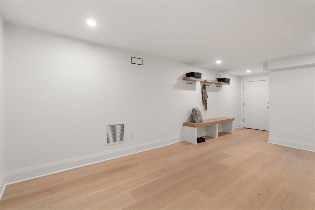 33 Dickson Avenue Arlington, MA 02474 - Photo 28 of 34