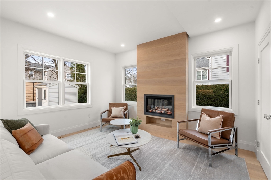 33 Dickson Avenue Arlington, MA 02474 - Photo 4 of 34