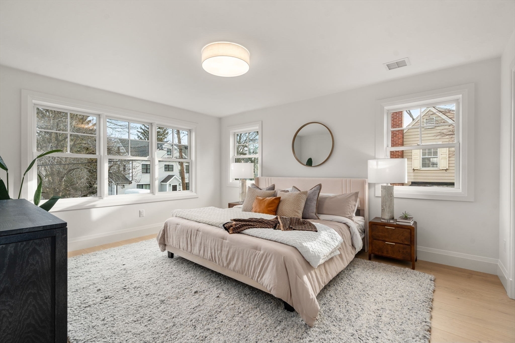 33 Dickson Avenue Arlington, MA 02474 - Photo 5 of 34