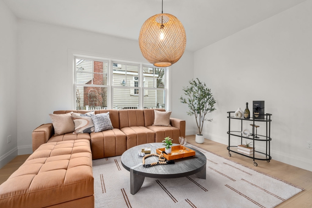 33 Dickson Avenue Arlington, MA 02474 - Photo 8 of 34