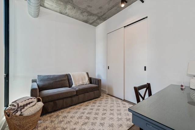 111 South Peoria Street, Unit 607 Chicago, IL 60607 - Photo 22 of 24