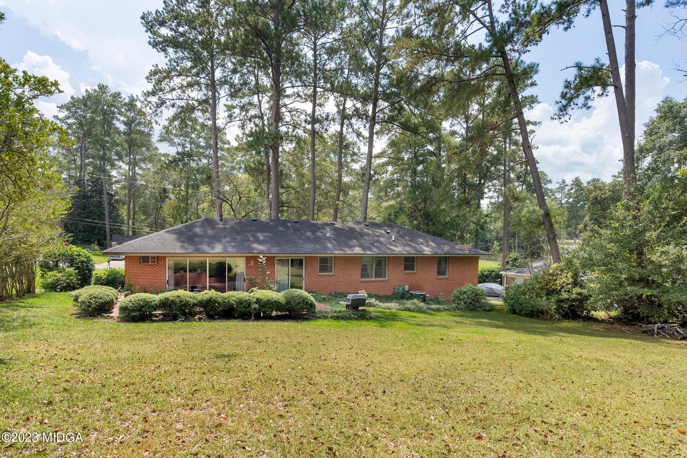 816 Windsor Road Macon, GA 31204 - Photo 30 of 35 230913_Pickup_Macon_0078