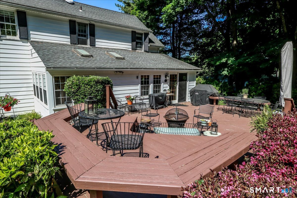 203 Whisconier Road Brookfield, CT 06804 - Photo 8 of 40